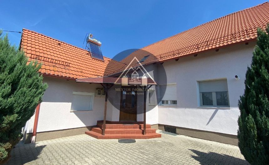 Casă mare și modernă - Poză 3