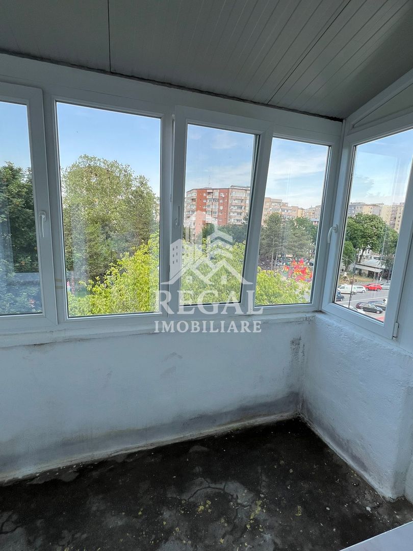 Apartament 3 camere – Ultracentral, vedere spre pietonală și Parc - Poză 5