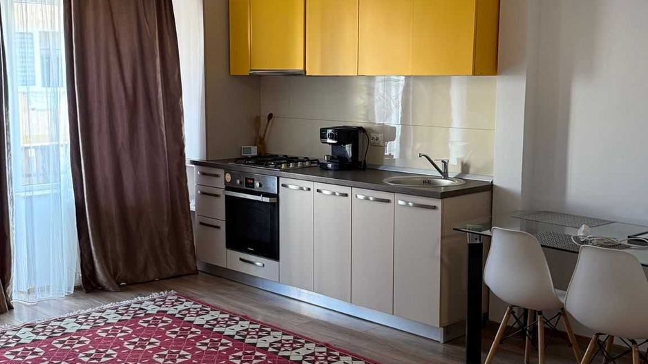 Apartament 2 camere, etaj intermediar, balcon, parcare, Terra - Poză 2