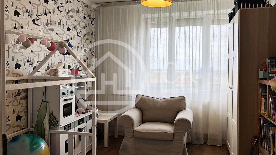 Apartament cu 3 camere de vanzare in Rogerius, Oradea - Poză 6