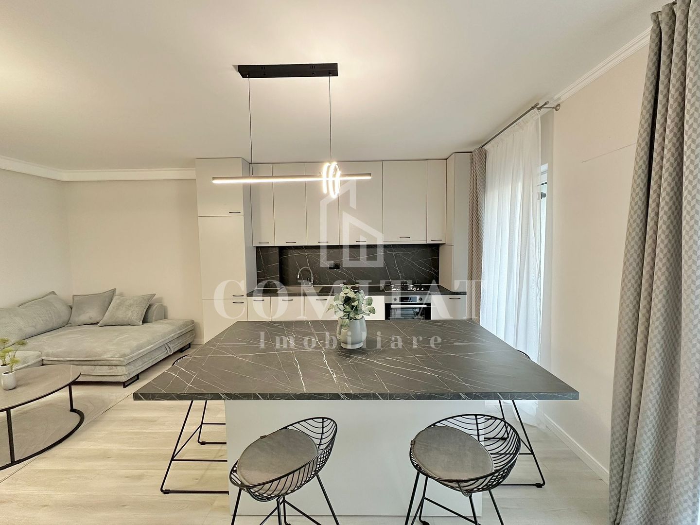 Apartament ultrafinisat | Etaj intermediar | Zona Spitalului Regional - Poză 3