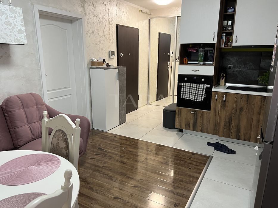 Apartament cu 3 camere de vânzare în zona Donath Park - Poză 1