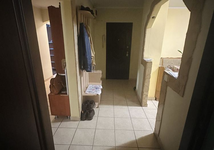 Ag BRASADAS vinde apt 4 camere 3 Micro 17. - Poză 1