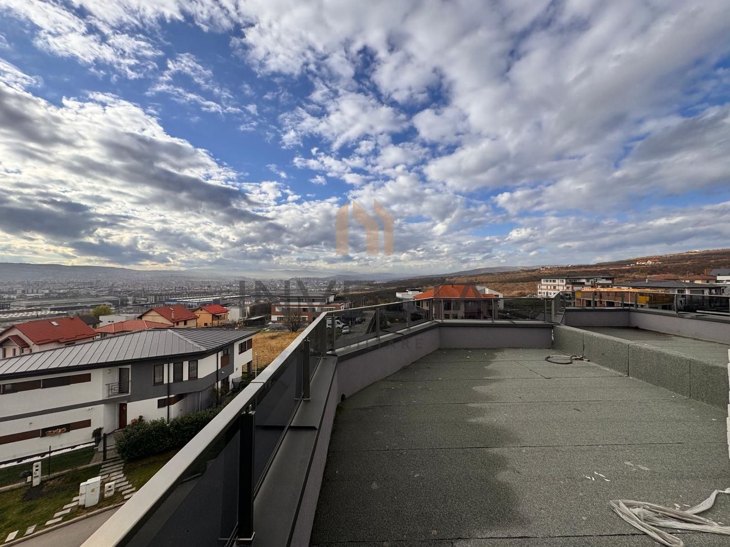 Duplex ultrafinisat panorama de vis cartier Voronet - Poză 27