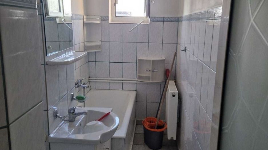 Apartament Constanta  2 camere etaj 4/4, centrala pe gaz - Poză 2