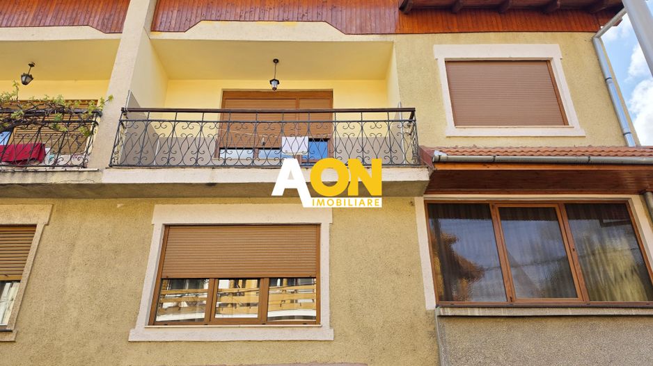 Duplex mobilat, utilat, 4 camere, garaj, zona exclusivista, Cetate - Poză 3