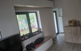 Casă de închiriat cu 3 dormitoare, 2 băi, living și terasă, în Rediu, lângă Primărie - Poză 6