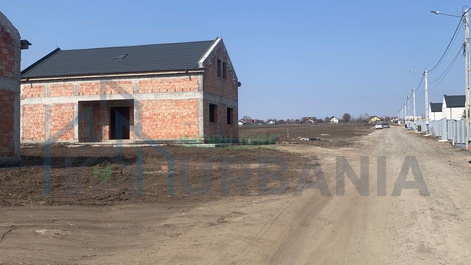 Teren intravilan aronianu - Poză 3