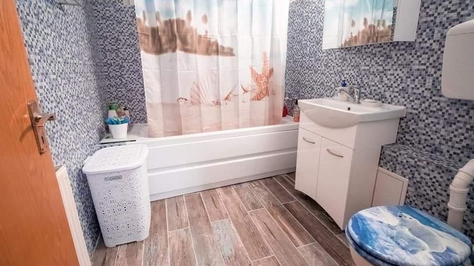 Garsoniera eleganta de 44 mp - Strada Cernauti , Vatra Luminoasa - Poză 3