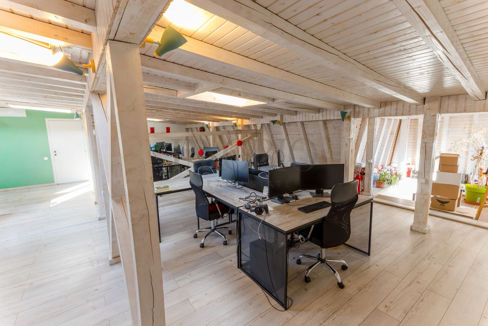 Vilă de închiriat 240 mp2 + curte | Spațiu birouri premium | P+3E - Poză 13