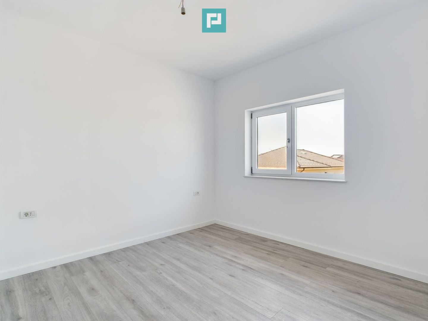 Duplex cu 5 camere în Ghiroda - Poză 19