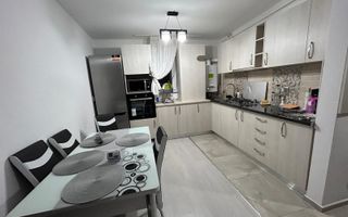 Apartament de inchiriat cu 3 camere, parcare, zona Terra! - Poză 7