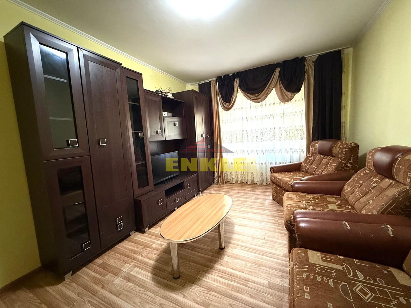 De închiriat apartament cu 2 camere, zona Bucovina. - Poză 3