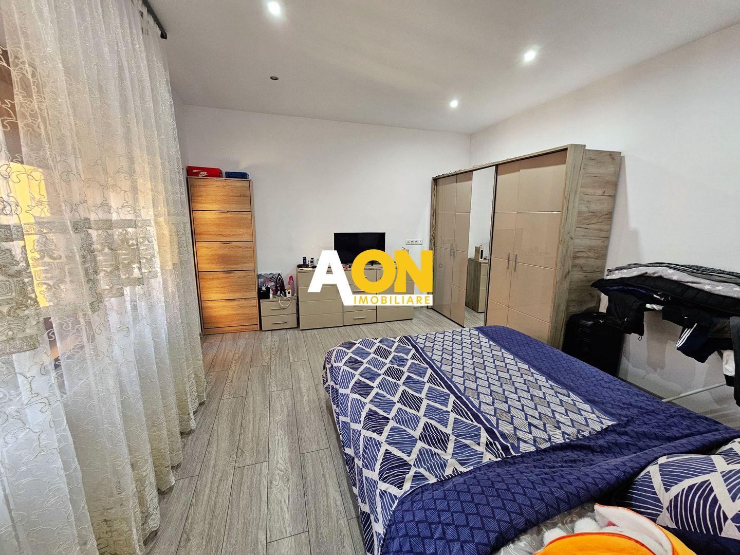 Casă 4 camere, renovată, mobilată, utilată, 410 mp teren, zona Centru - Poză 12