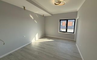 Casa Moderna-Damila-3 dormitoare-curte amenajata-La cheie-Asfalt - Poză 5