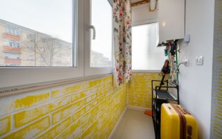 Apartament spațios cu 4 camere - renovat modern, mobilat și utilat - Poză 6