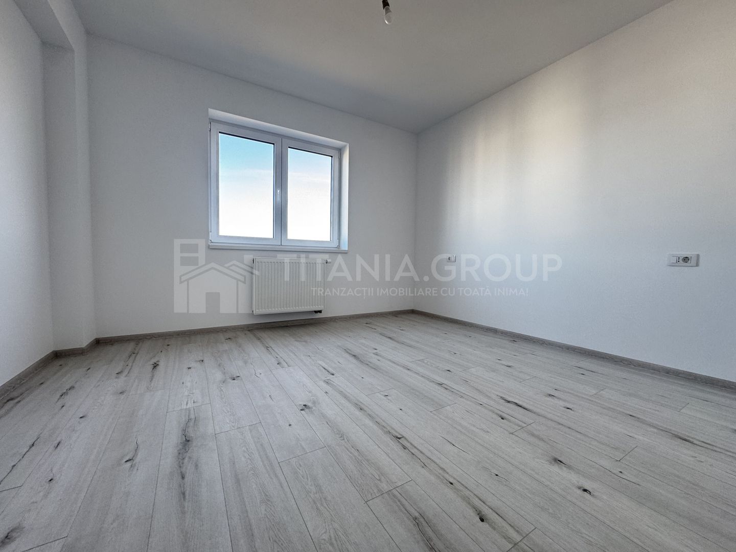 Apartament nemobilat, 3 camere, 2 băi, parcare, boxă, Casa Nobel Coresi - Poză 9