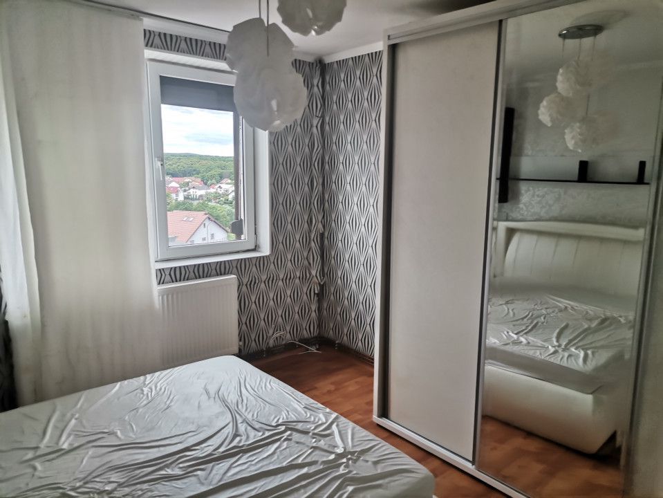Vanzare apartament 3 camere, decomandat, Trivale - Poză 4