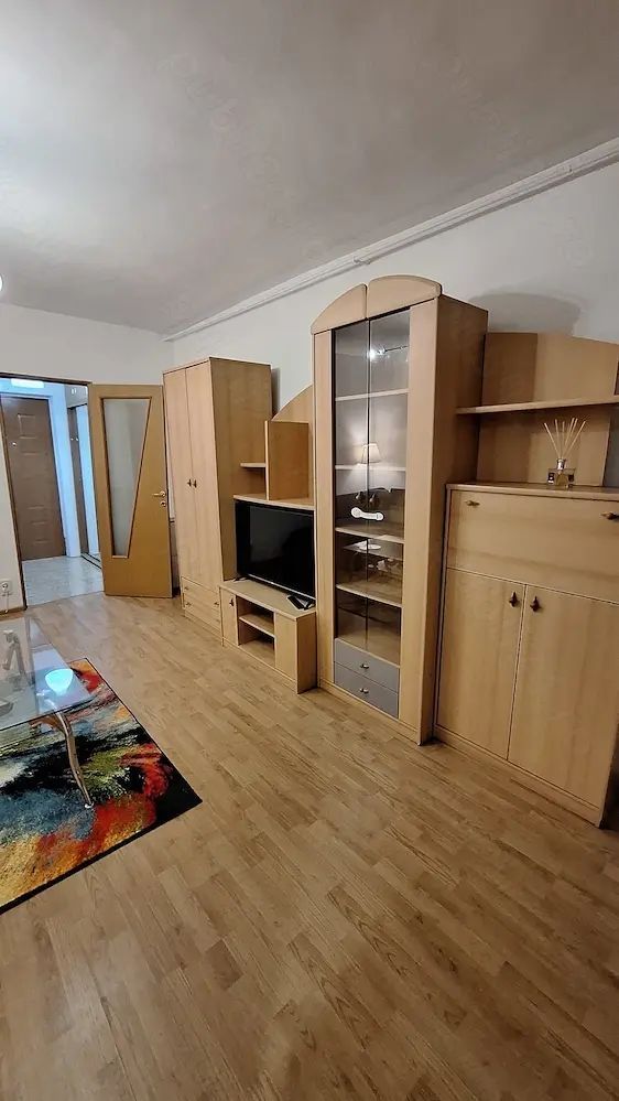 Garsoniera mobilata complet,  modernă, 3 min metrou Titan - Poză 3