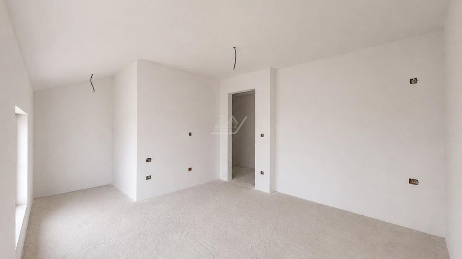 Duplex cu 3 camere si 2 bai. Finisaje la alegere. - Poză 12