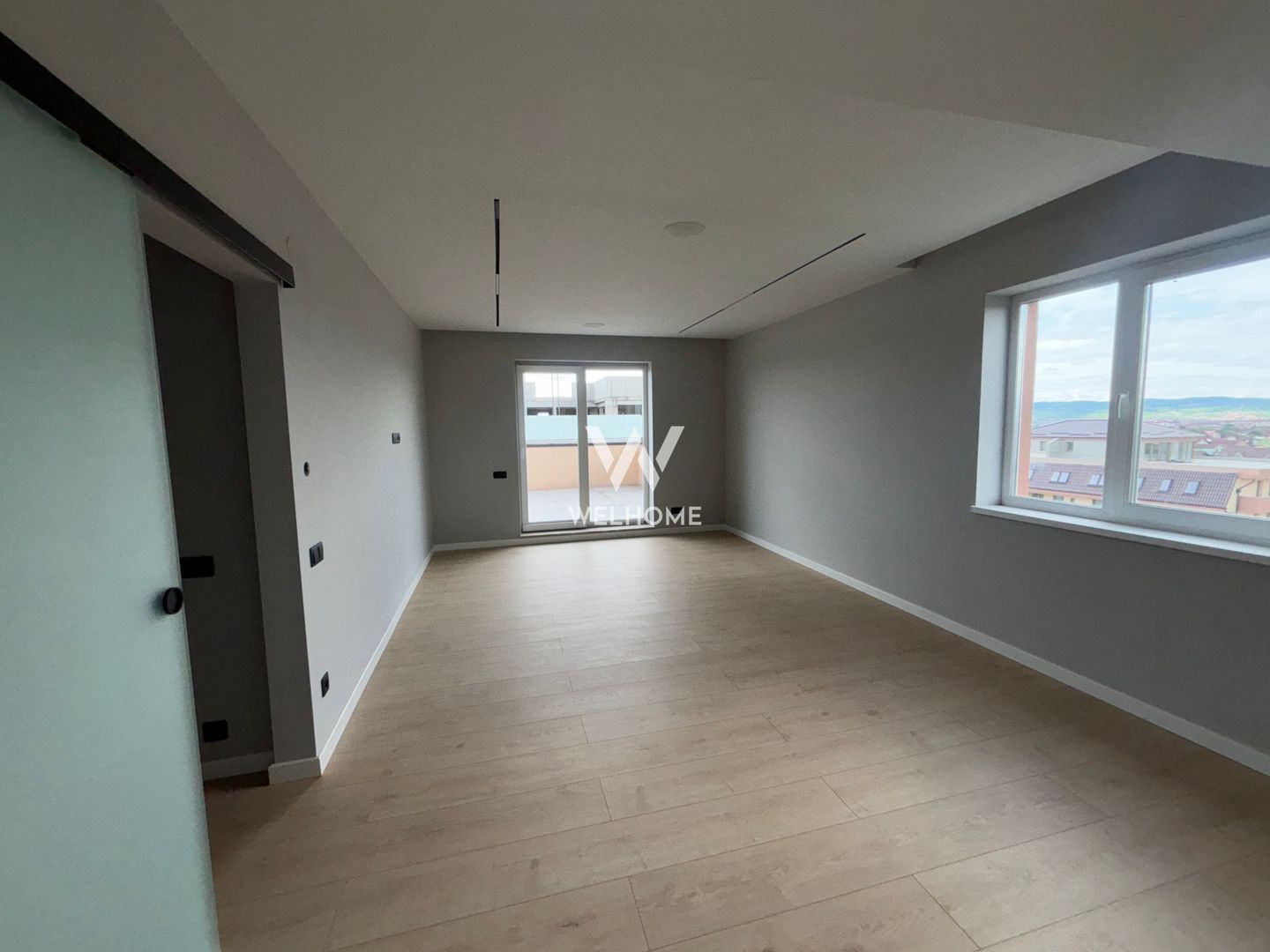 Penthouse cu terasa de 200 mp, Sibiu, COMISION 0 - Poză 2