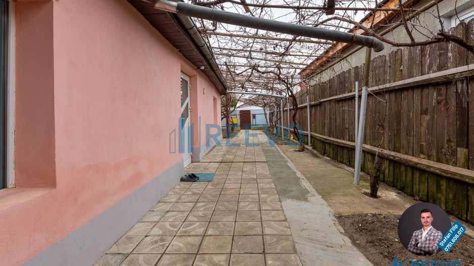 Casă de vânzare în Șerbănești, Bacău - Poză 2