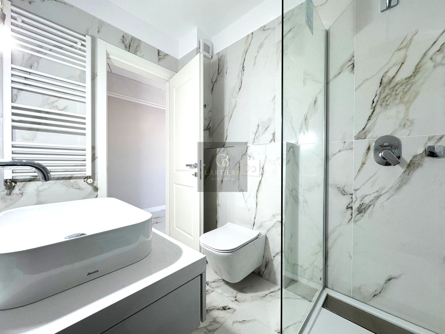 2 CAMERE + TERASĂ LA ETAJ | PALATUL PARLAMENTULUI | COMISION 0 - Poză 7