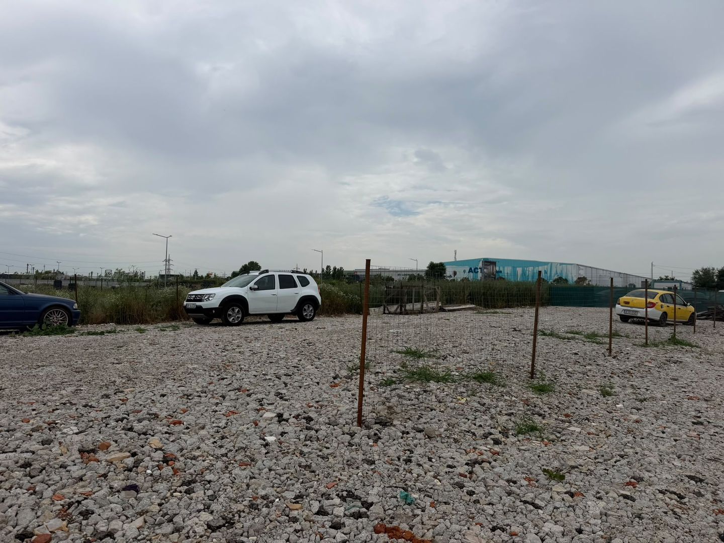 Teren de inchiriat-zona Chiajna ( vis a vis de centura) 550 Euro - Poză 3