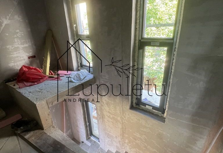 Proprietate unică D+P+E+M, Complet Renovată în 2025 | V.Aaron | - Poză 12