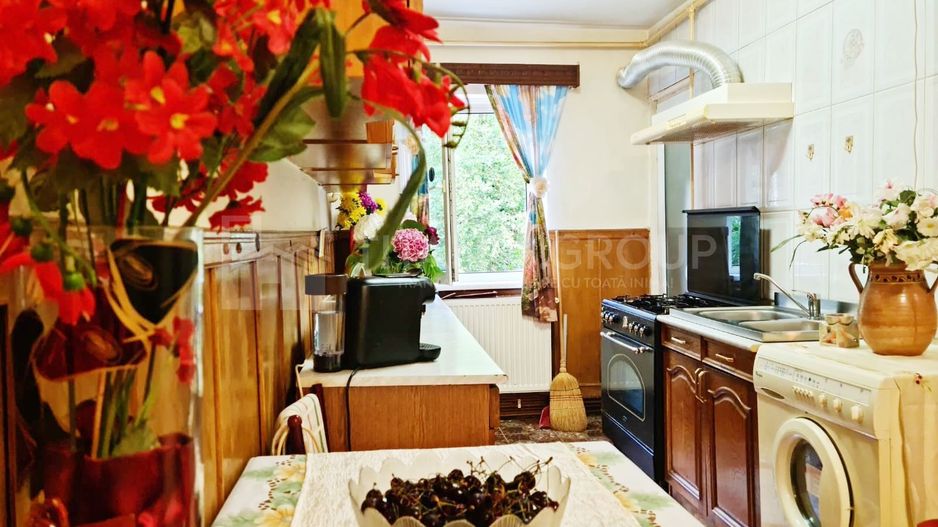 Apartament 3 camere, 2 bai, etj 1, zona Racadau, priveliste superba spre Tampa - Poză 5