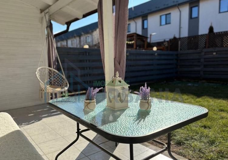 Casă insiruita capăt CUG - Valea Adâncă - Poză 13