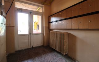 Complex Studentesc str.Daliei, et 3, bloc anvelopat; necesita renovare completa. - Poză 4