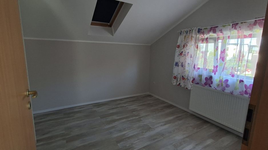 Casă de închiriat în Dumbravita – 3 dormitoare si garaj - Poză 25