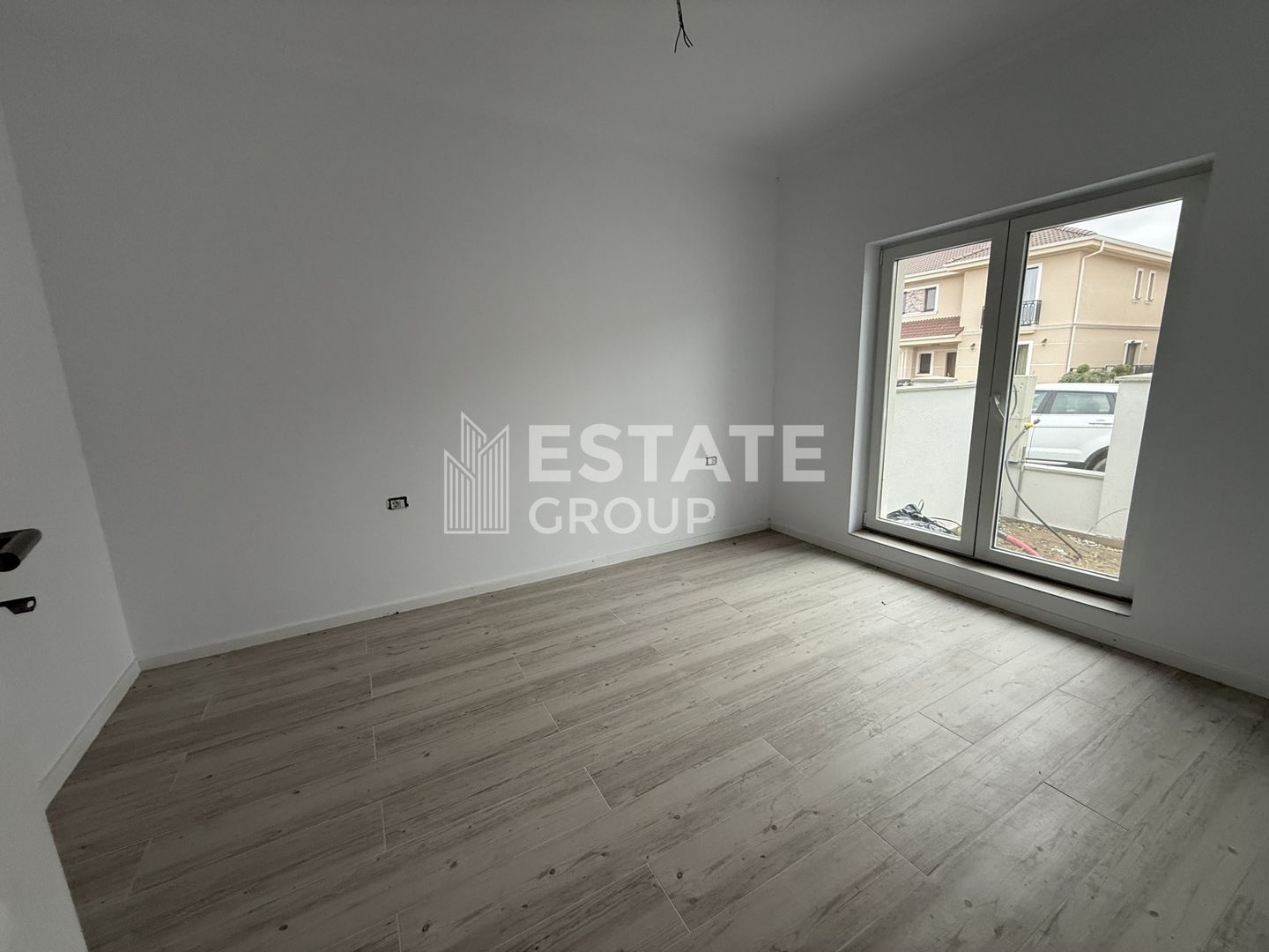 Duplex cu 4 camere pe parter - Poză 8