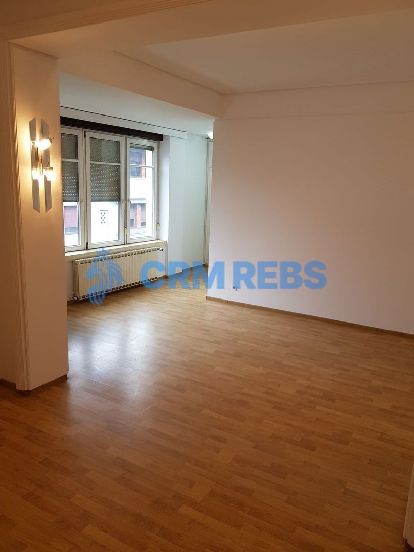 Vila unica cu 5 camere langa lac - Poză 11