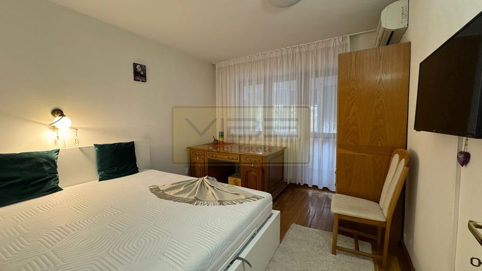 Apartament 3 camere 2 bai central Rond Podu Ros - Poză 8