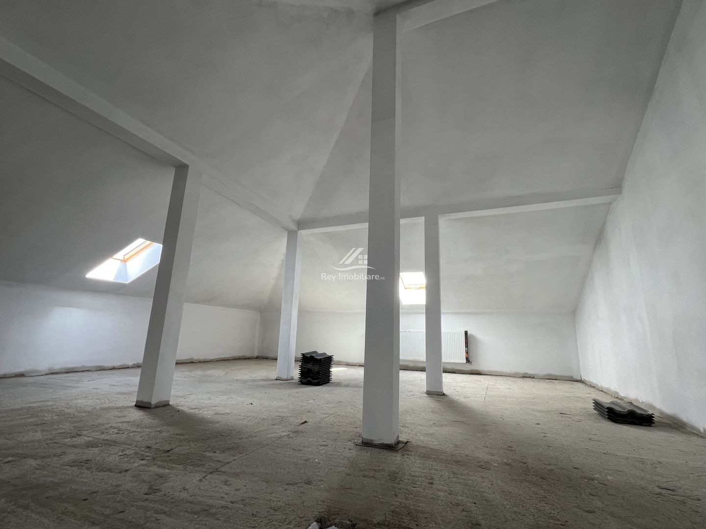 Duplex Modern și luminos 6 cam. la vânzare în Șelimbăr zona Trifoiului - Poză 8