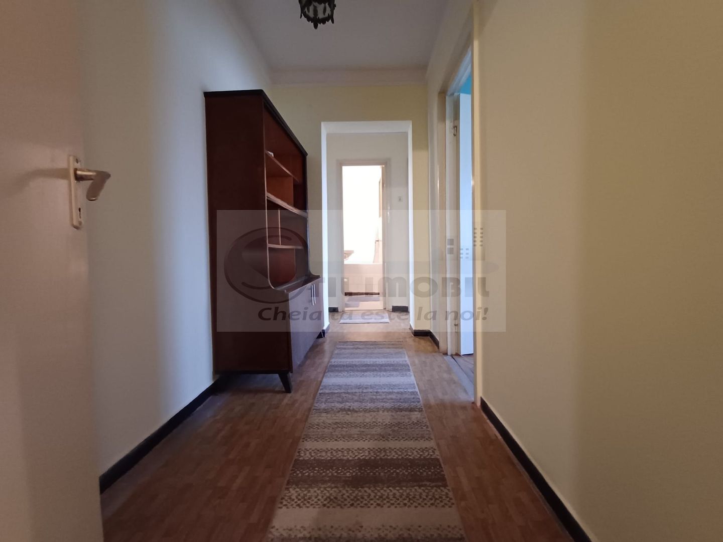 Ap 3 camere decomandat – Rond Podu Roș, la 5 minute de Palas Mall - Poză 4