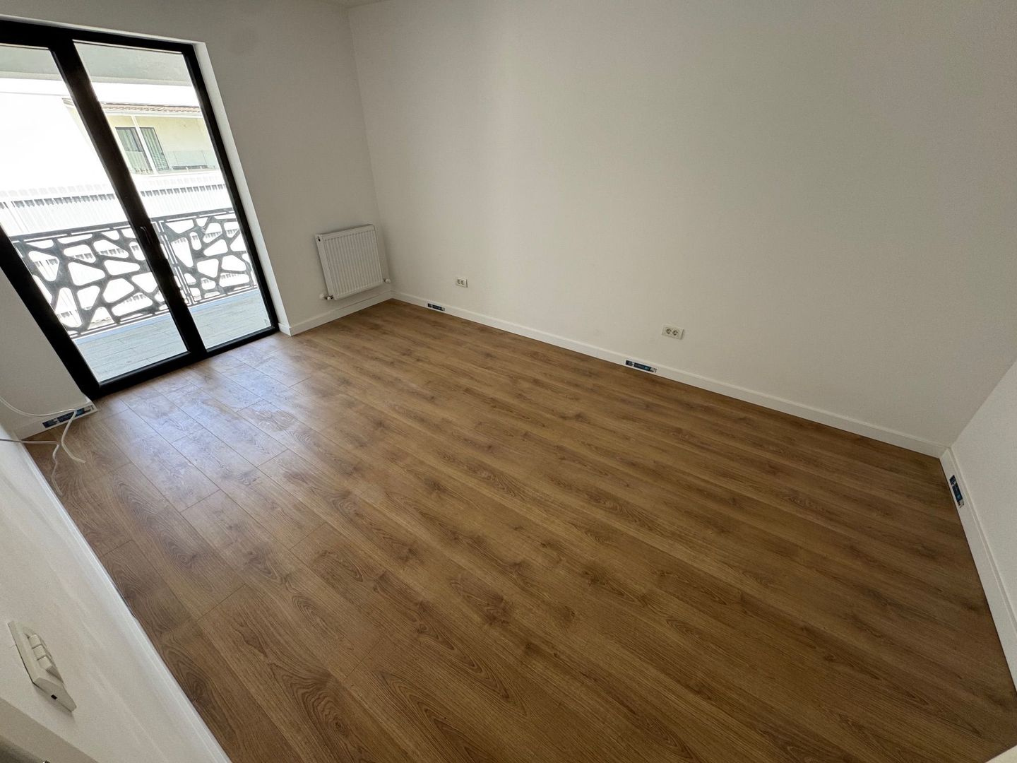 Vile 4 camere Tunari, Zona f buna, asfalt - Poză 13