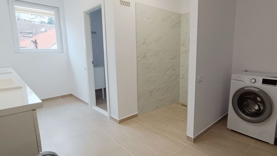 Apartament modern in vila-100mp - Poză 9