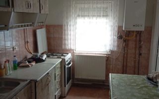 Apartament 3 camere de vanzare - Poză 2
