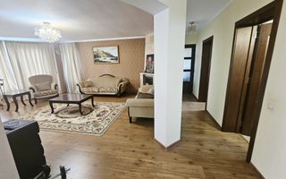 Vilă spațioasă Strejnicu S+P+1E+M, 8 camere, garaj, teren 595 mp - Poză 29