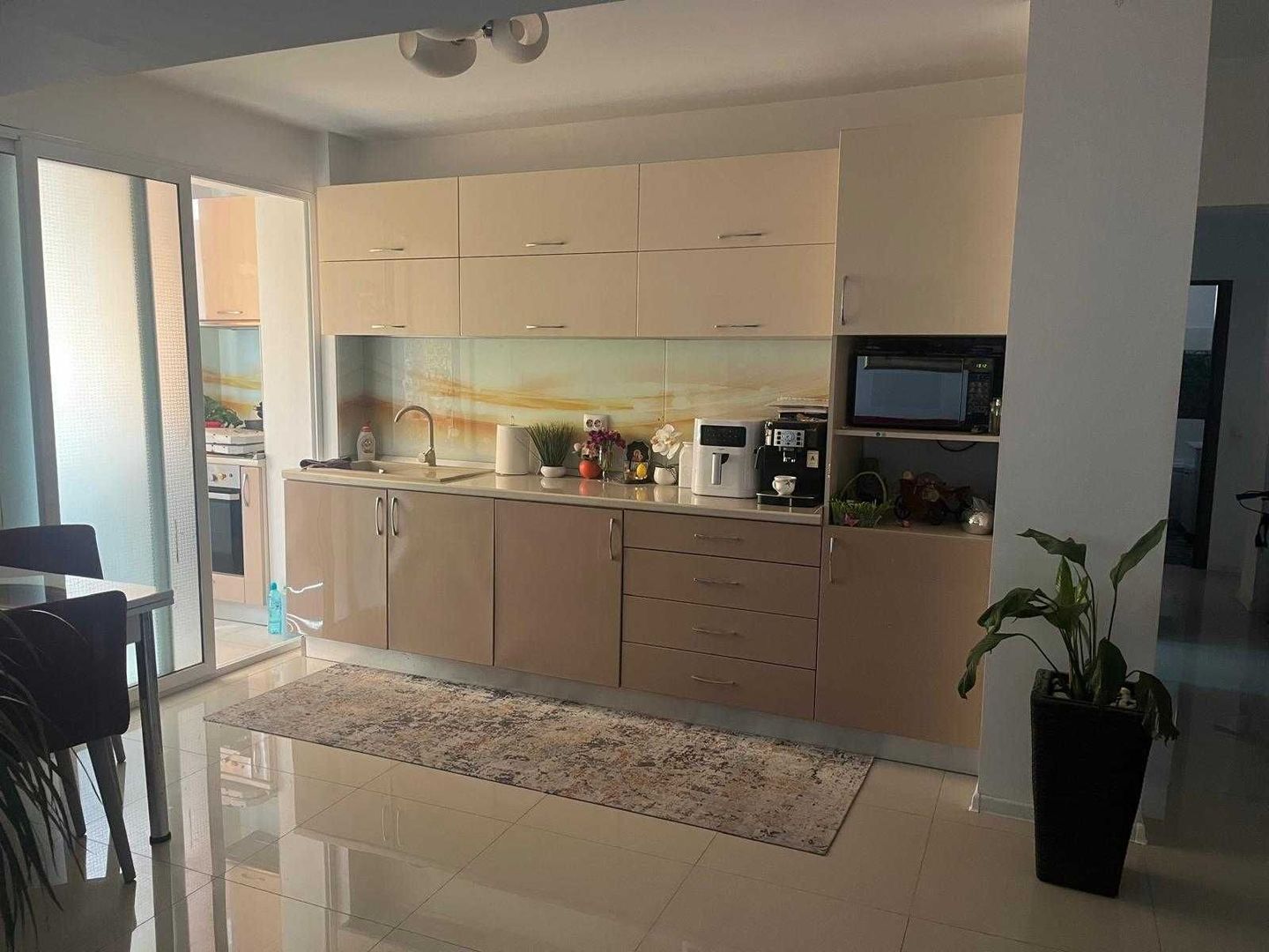 Apartament 4 camere,Micro 18, etaj 3 - Poză 2