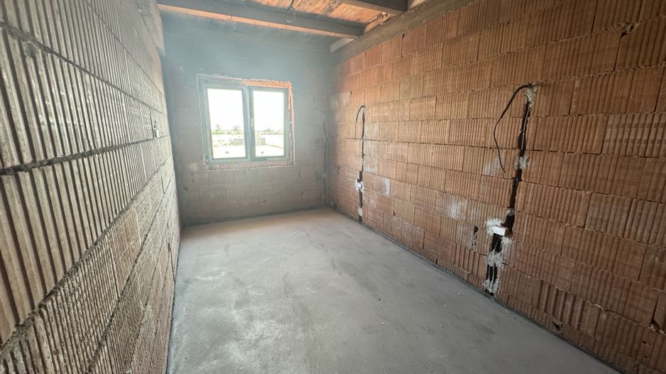 Sacalaz, 1/2 Duplex P+M, 4 Camere,2 Bai,Terasa Acoperita - Poză 11