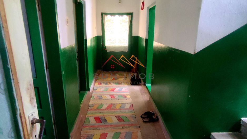 CASĂ DE VÂNZARE | 9 CAMERE | TEREN 1.000 MP | BĂICOI – ZONĂ CENTRALĂ - Poză 7