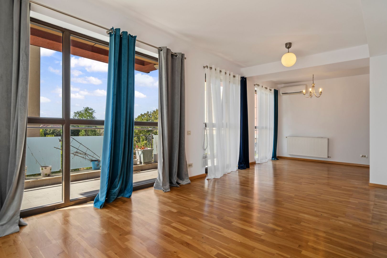 Apartament Otopeni CENTRAL 3 camere, 102m2,  Luminos si Primitor - Poză 3