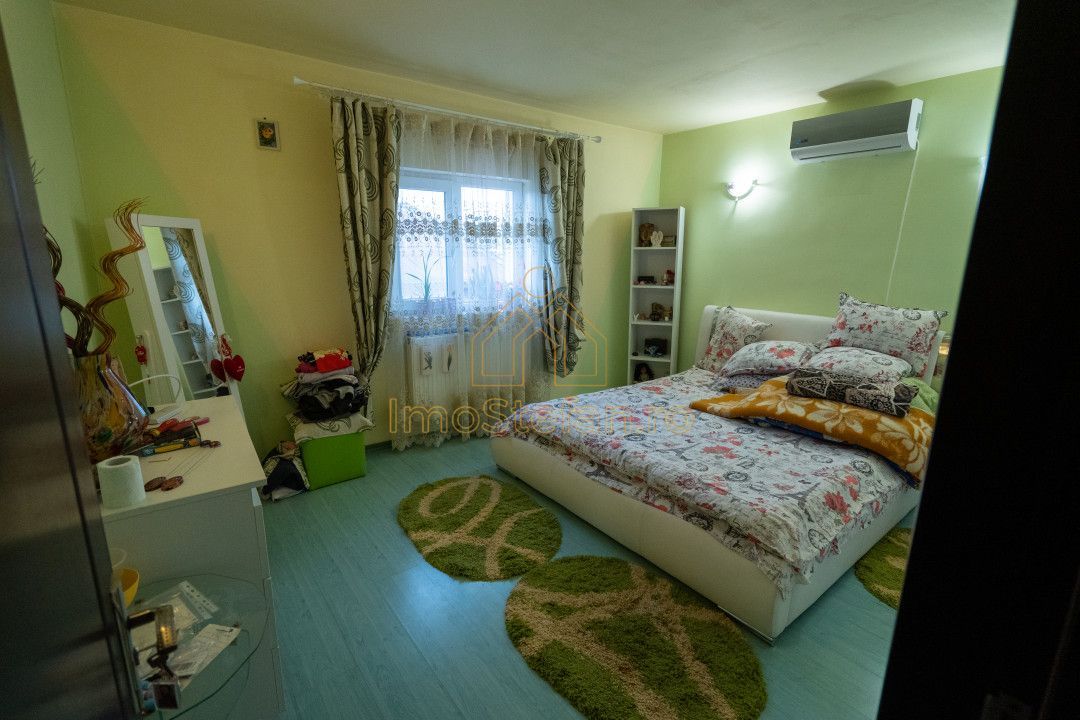 Casă modernă și cochetă cu grădină frumoasă în Techirghiol - Poză 4