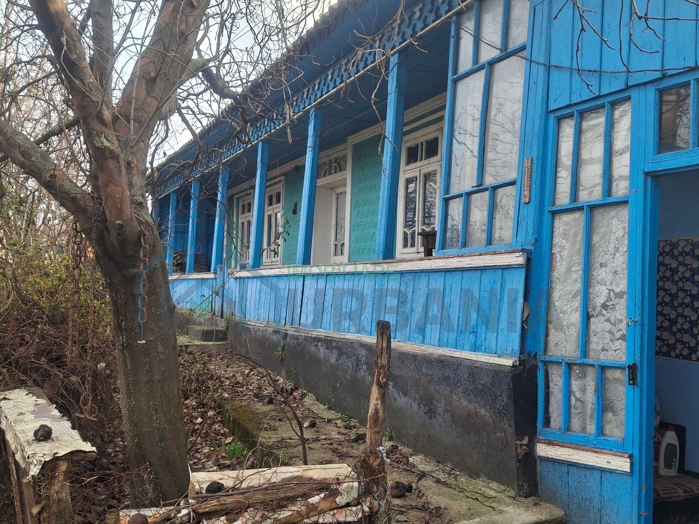 Casă de vânzare în satul Perieni, comuna Probota, cu grădină - Poză 1