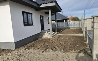 Casa de vanzare în lazuri - Poză 3