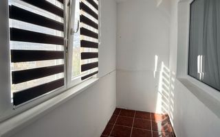 Apartament cu 2 camere decomandat, renovat , etaj 4 Paltinisului - Poză 4